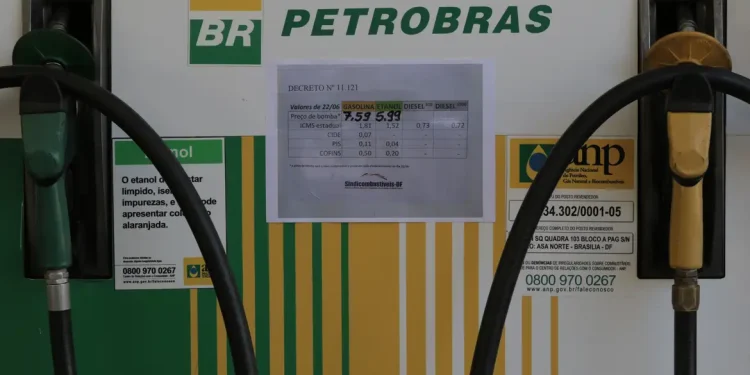 Diesel mais barato a partir desta sexta-feira nas distribuidoras