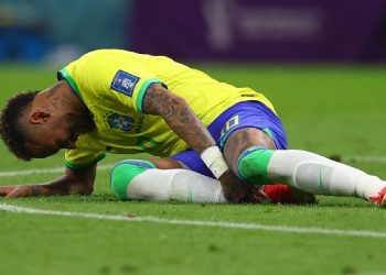 Após lesão, Neymar está fora da Copa América nos Estados Unidos; nove meses sem futebol