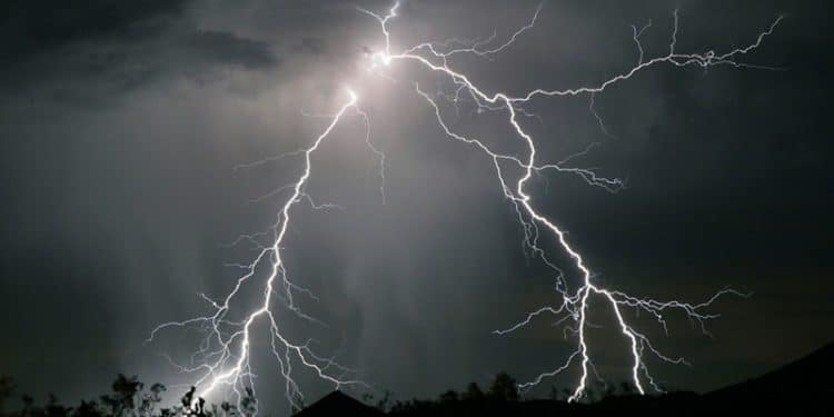 Acre tem previsão de tempestades com ventos de até 60 km/h neste domingo (31)
