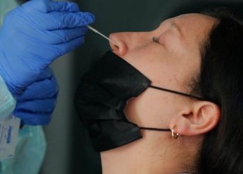 Mulheres representam maioria nos testes positivos para Covid-19 no Acre; cerca de 61%