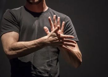 Grupo de surdos denuncia falta de intérpretes de Libras em órgãos públicos do Acre