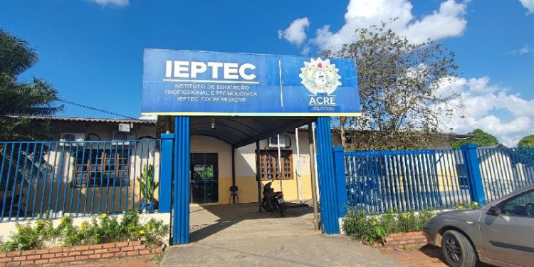 Ieptec abre processo seletivo para profissional bolsista docente; salários de até R$ 3,8 mil