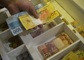 Novo salário mínimo de R$ 1.412 entra em vigor; confira os detalhes