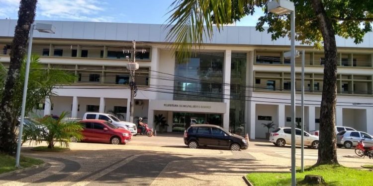 Prefeitura de Rio Branco anuncia pausa no Programa Recomeço; entenda