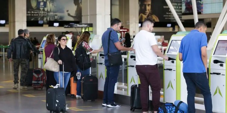 Voa Brasil será destinado a aposentados e estudantes do Prouni