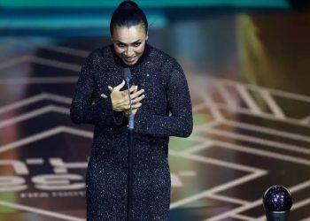 Com homenagem à rainha Marta, Fifa coroa melhores do mundo