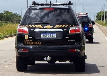 Polícia Federal realiza operação com 13 mandados para investigar corrupção na Prefeitura de Cruzeiro do Sul