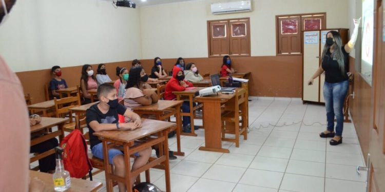 Centro de Estudo de Línguas oferta mais de 500 vagas em cursos para Rio Branco e Cruzeiro do Sul