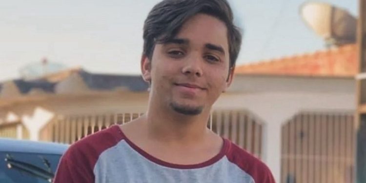 Jovem atropelado na Estrada Dias Martins recebe alta do PS, mas passa por novas cirurgias