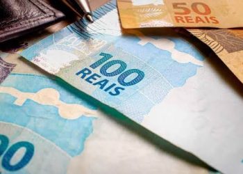 Salários de mais de 54 mil servidores é antecipado no Acre