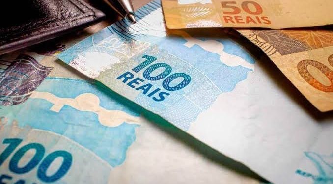 Salários de mais de 54 mil servidores é antecipado no Acre