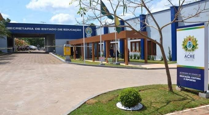 Confira as datas para confirmação de matrícula e início do ano letivo da rede de ensino pública estadual do AC