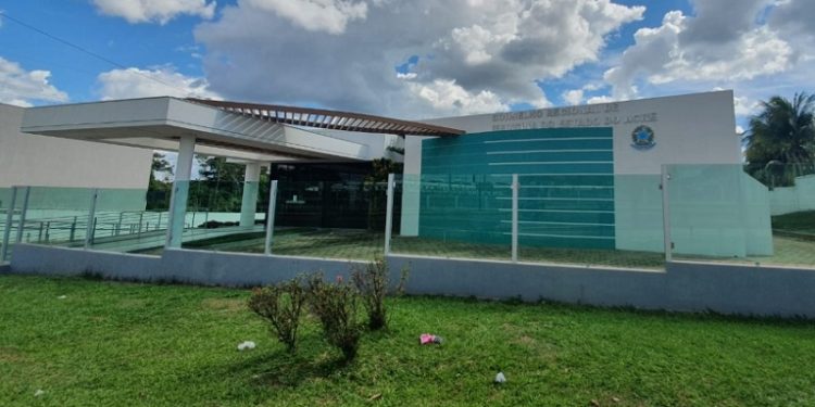 ‘Não é a primeira vez’, diz CRM sobre denúncias de diplomas de medicina falsos no Acre