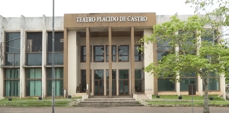 Reforma do Teatro Plácido de Castro deve iniciar em fevereiro, segundo presidente da FEM