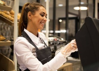 Emprego: Sine Rio Branco oferta quase 100 vagas nesta segunda-feira (15)