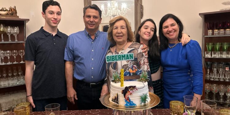 Cláudia Souza 06/02