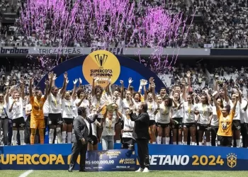 Corinthians derrota Cruzeiro e conquista tri da Supercopa feminina