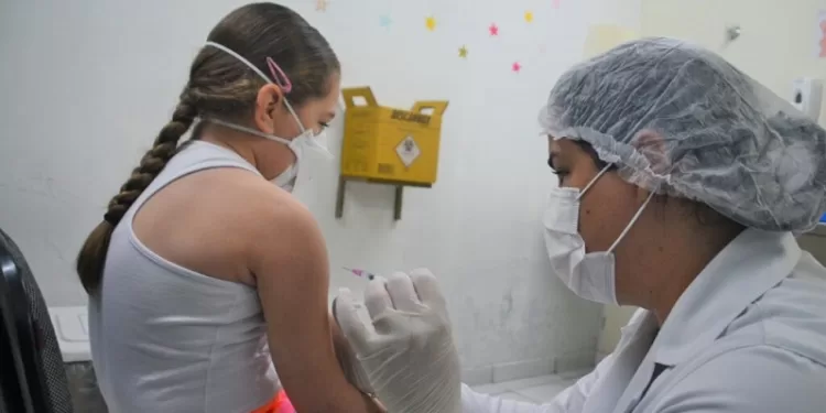 Acre amplia vacinação contra dengue para crianças e adolescentes entre 10 e 14 anos