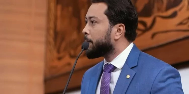 Jarude afirma que servidores do Governo já gastaram R$ 150 mil com diárias em Dubai: “Indo fazer farra”