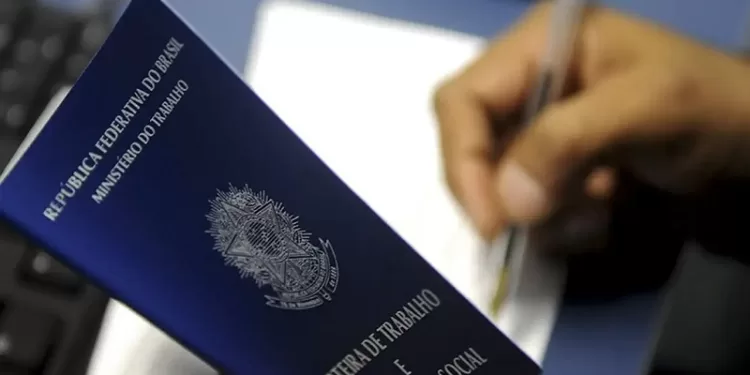 Pesquisa aponta que 63% dos rio-branquenses têm trabalho fixo; apenas 38,2% são CLT