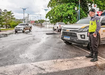 Ponte Metálica de Rio Branco tem tráfego liberado; revitalização não está 100% concluída