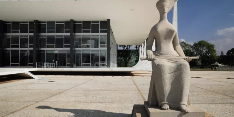 Senado recorre de decisão do STF sobre transporte gratuito em eleições