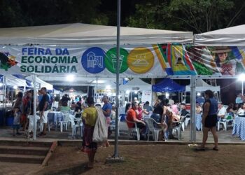 Comidas típicas e artesanato movimentam Feira da Economia Solidária no Carnaval de Rio Branco