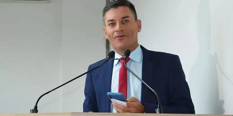 “Isso é preocupante”, diz vereador de Rio Branco após denunciar atraso de salário na Ricco Transportes