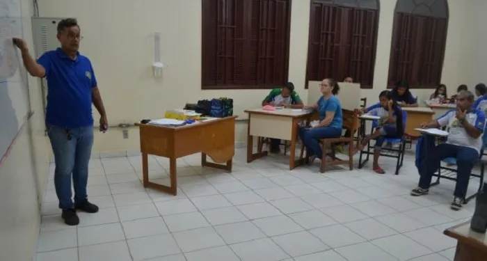 Taxa de analfabetismo atinge 64 mil pessoas acima dos 15 anos Acre, segundo IBGE