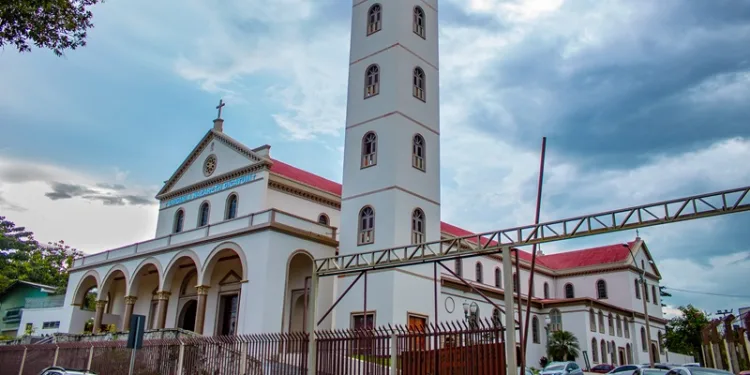 Padres feitos reféns em assalto recebem apoio da Diocese de Rio Branco: “Se encontram em segurança”