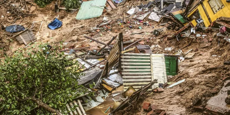 Defesa Civil de RB libera aluguel social para famílias afetadas por enchente e desmoronamentos; entenda