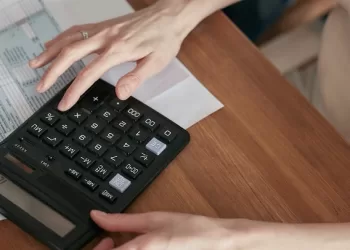 Mais de 200 mil acreanos inadimplentes podem se beneficiar com o MegaFeirão Serasa e Desenrola