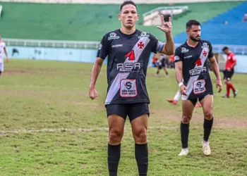 Daniego marca duas vezes e Vasco goleia São Francisco