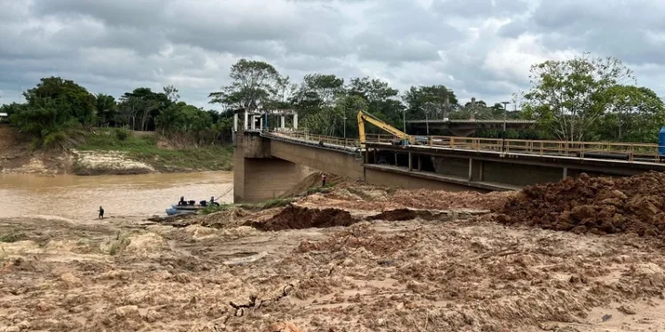 “A situação ali é crítica”, diz Bocalom após decretar estado de emergência na Estação de Tratamento de Água II