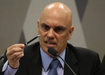 Entenda decisão de Alexandre de Moraes que incluiu Musk em investigação no STF