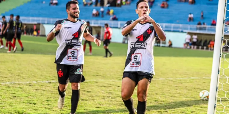 Vasco da Gama vence Andirá de virada e conquista vaga no 2º turno do estadual