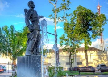 Lei “Adote uma Praça” permite que empresas privadas realizem reformas em áreas públicas de Rio Branco