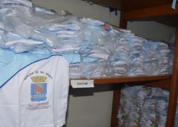 Prefeitura de Rio Branco distribui uniformes gratuitos aos alunos da rede municipal