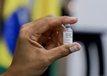 Faixa etária da vacinação contra a dengue é ampliada para o público de 4 a 59 anos, no Acre