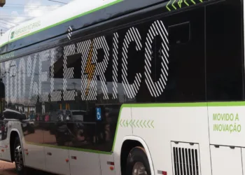 Rio Branco recebe primeiro ônibus elétrico para transporte coletivo