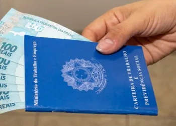 Economista acreano diz que salário mínimo de R$ 1.502 é a melhor possibilidade para 2025