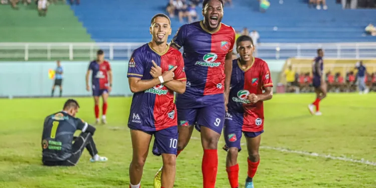 Humaitá fecha 1º turno do estadual com goleada em cima do Galvez