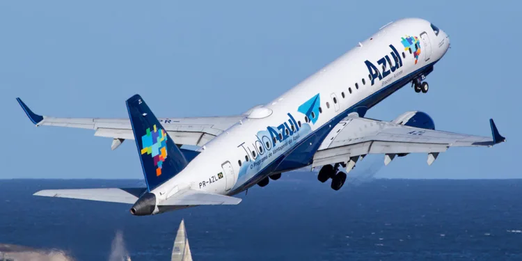 Azul volta a operar no Acre nesta quarta-feira, garante ministra interina do Turismo