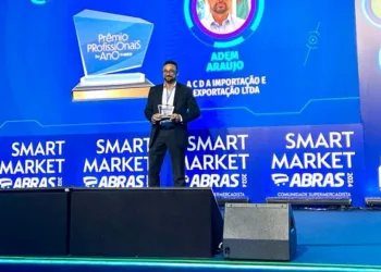 Empresário acreano, CEO do Arasuper é premiado como Profissional do Ano em São Paulo