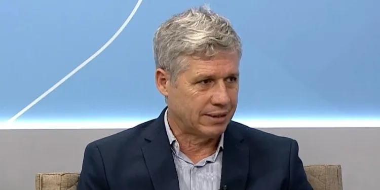 Ministro anuncia R$ 30 milhões em créditos do Incra e edital de R$ 450 milhões do BNDES ao Acre