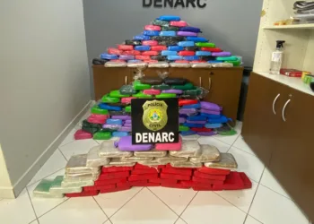 Quase 180 kg de drogas e R$ 14 mil em espécie são apreendidos em Rio Branco