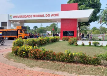 Docentes da Ufac recusam proposta e reunião para decidir greve  é antecipada para dia 29