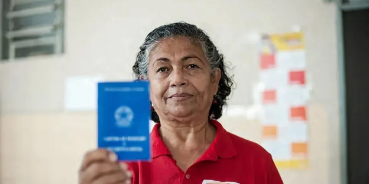 Informalidade de empregadas domésticas aumentou após pandemia