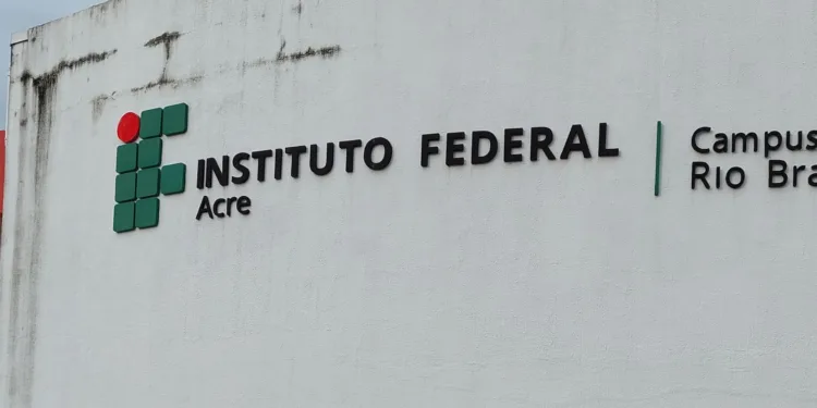 Calendário institucional do Ifac é suspenso em consequência da greve dos técnicos e docentes