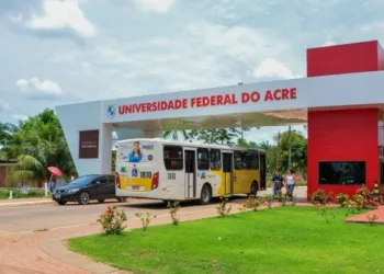 Após mais de um mês, técnicos-administrativos da Ufac continuam em greve; sem previsão de término